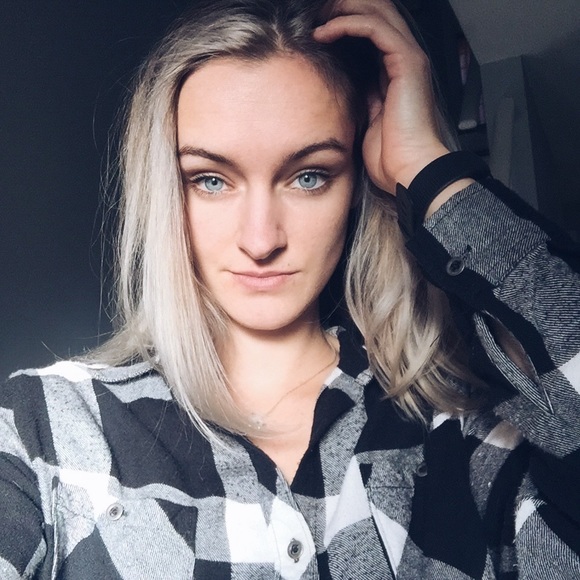 Meet the Posher - Picture 1 of 2